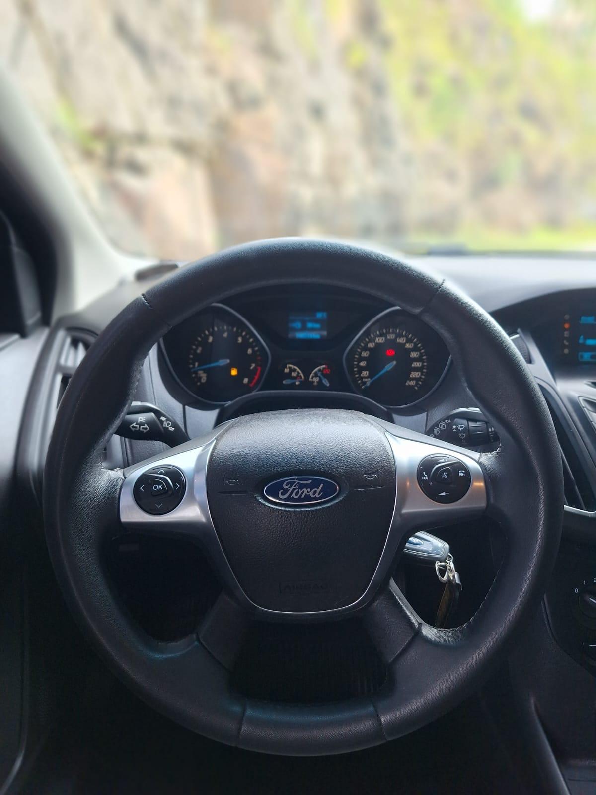 FORD FOCUS