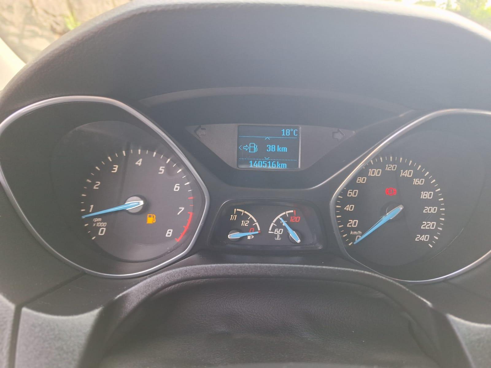 FORD FOCUS