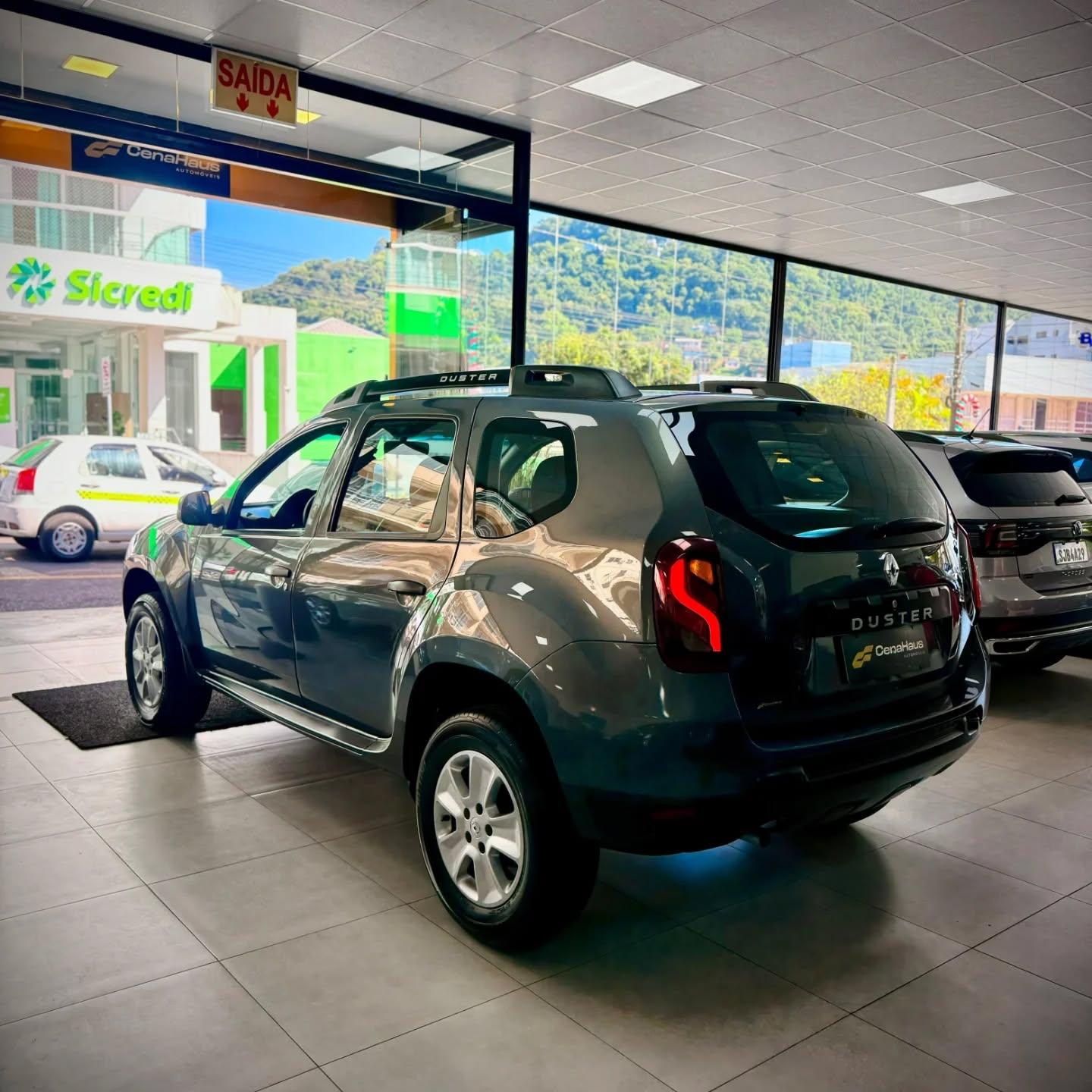 RENAULT DUSTER