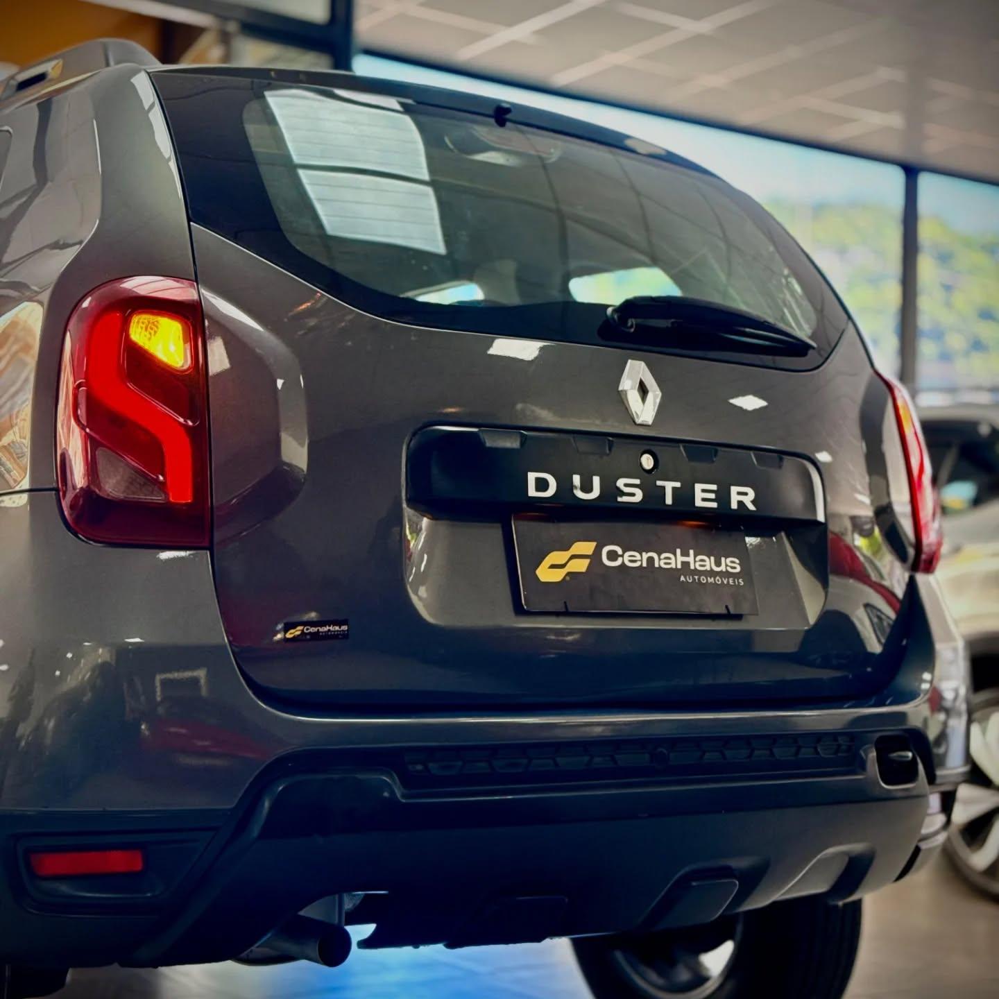 RENAULT DUSTER