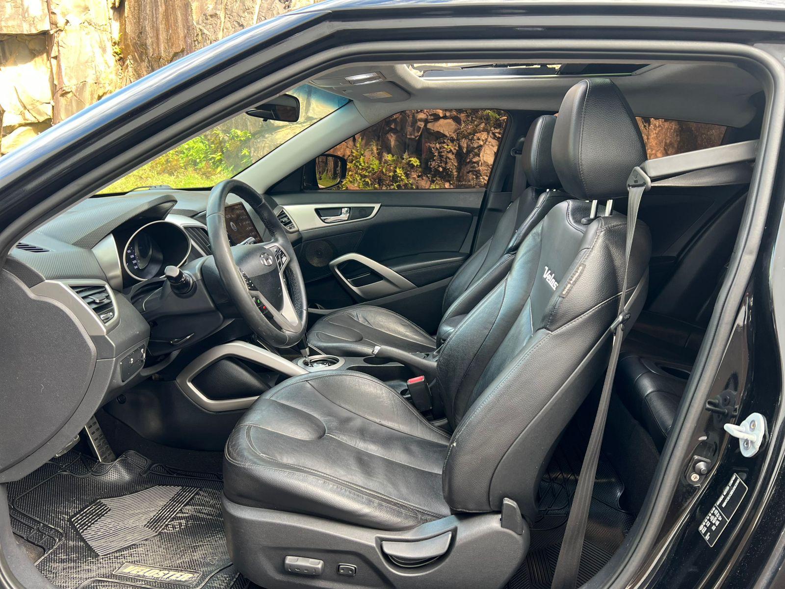 HYUNDAI VELOSTER