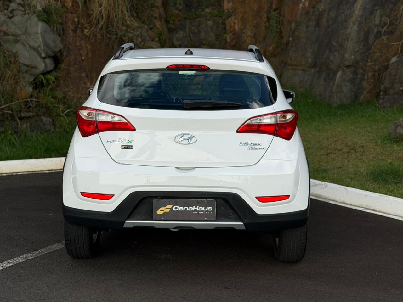 HYUNDAI HB20