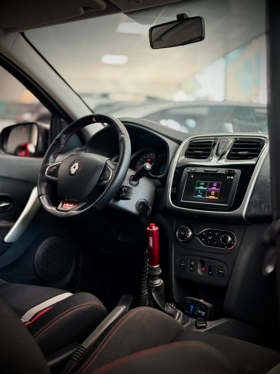 RENAULT SANDERO