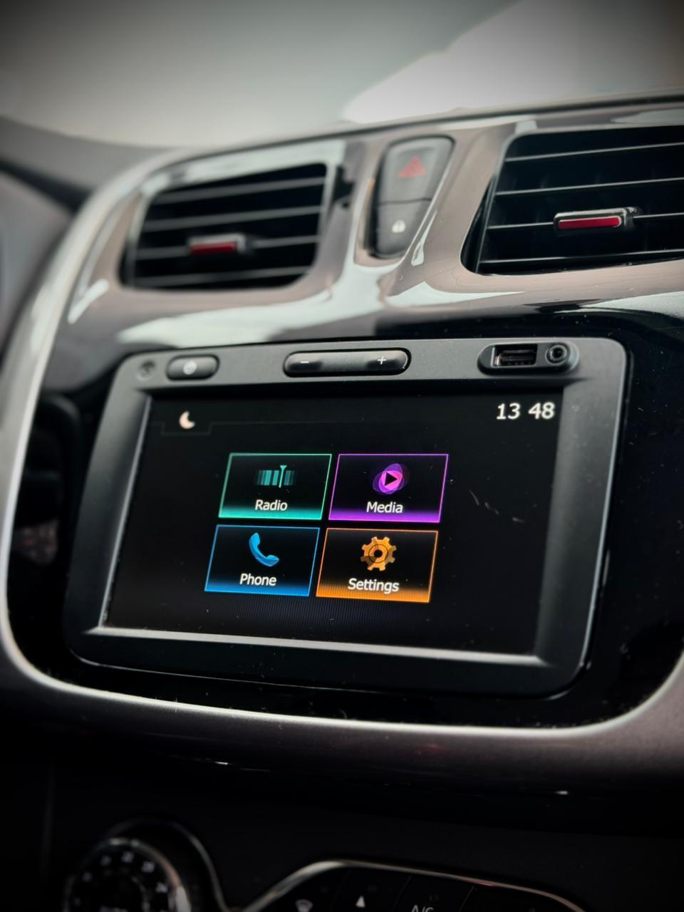 RENAULT SANDERO