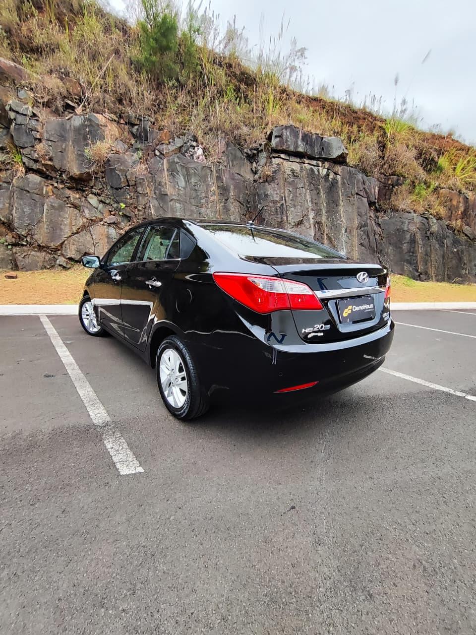 HYUNDAI HB20S