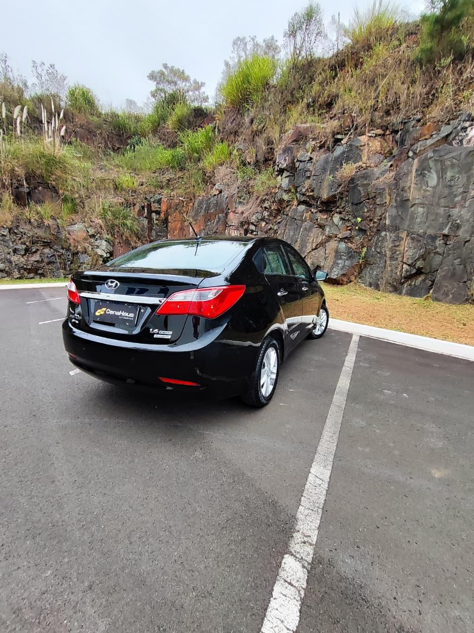 HYUNDAI HB20S