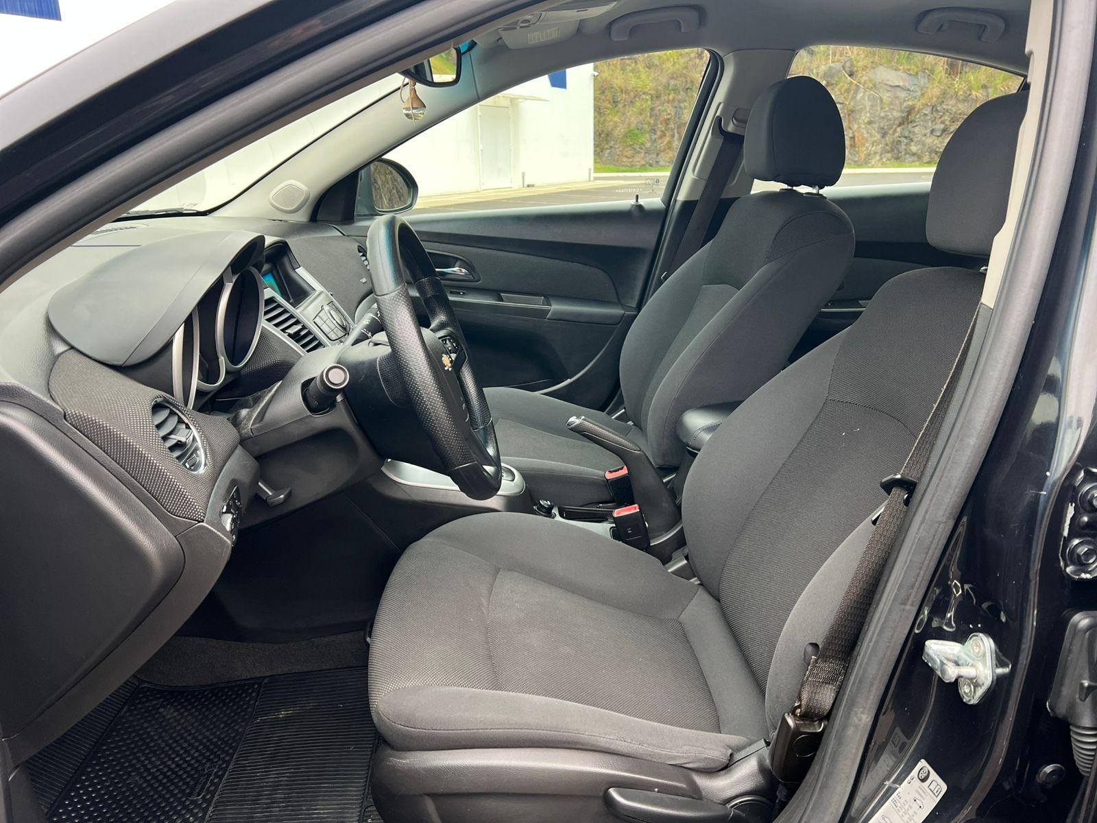 CHEVROLET CRUZE