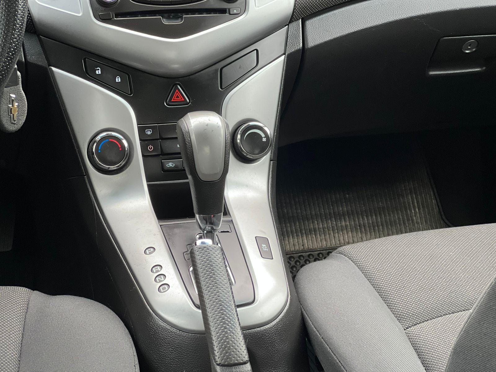 CHEVROLET CRUZE