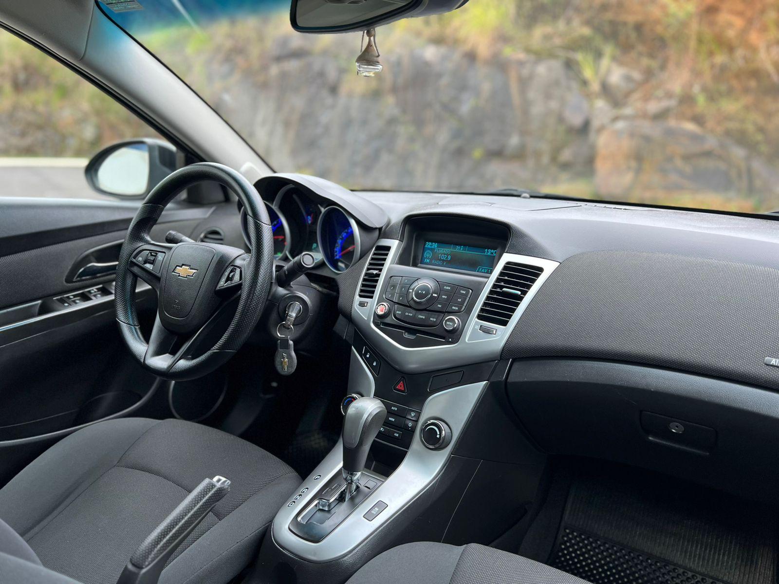 CHEVROLET CRUZE